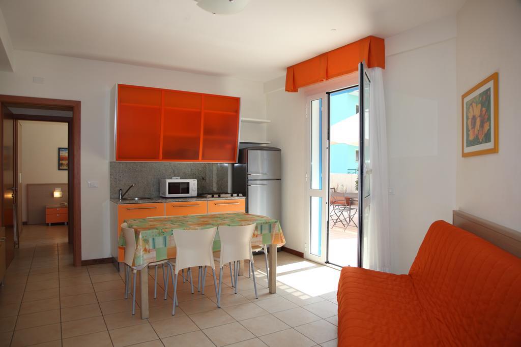 Aparthotel Gioia Каорле Номер фото