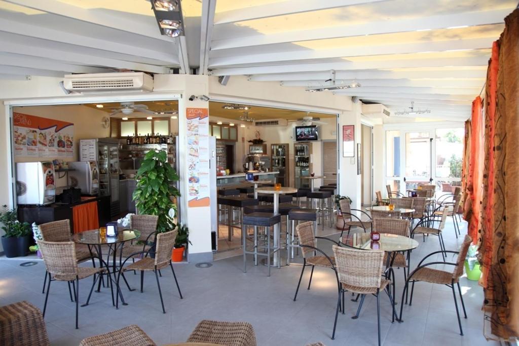 Aparthotel Gioia Каорле Экстерьер фото